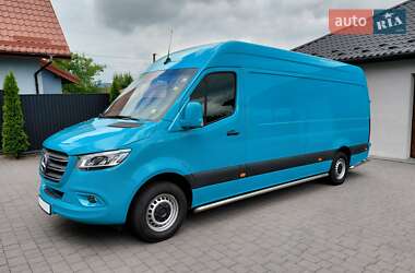 Грузовой фургон Mercedes-Benz Sprinter 2019 в Долине