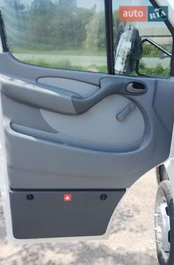 Грузовой фургон Mercedes-Benz Sprinter 2005 в 