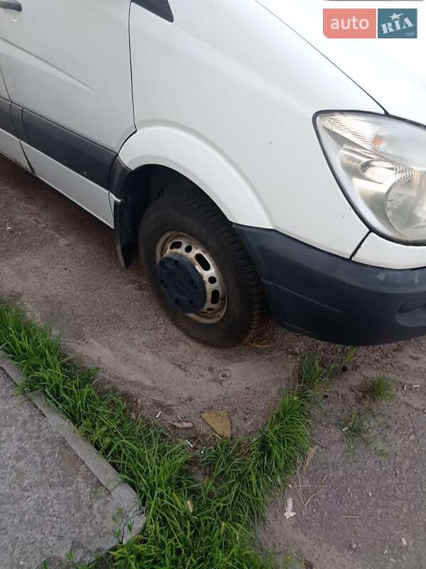 Вантажний фургон Mercedes-Benz Sprinter 2007 в Кременчуці фото 3 Вантажний фургон Mercedes-Benz Sprinter 2007 в Кременчуці