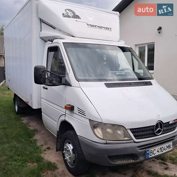 Грузовой фургон Mercedes-Benz Sprinter 2000 в 