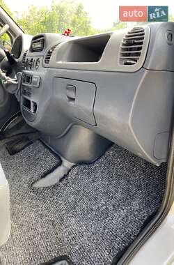 Грузовой фургон Mercedes-Benz Sprinter 2005 в 