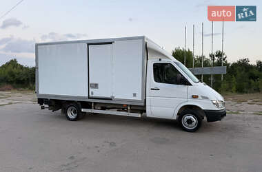 Грузовой фургон Mercedes-Benz Sprinter 2005 в 