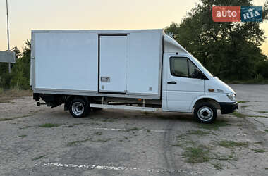 Грузовой фургон Mercedes-Benz Sprinter 2005 в 