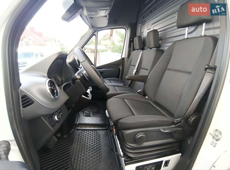 Вантажопасажирський фургон Mercedes-Benz Sprinter 2020 в Коломиї