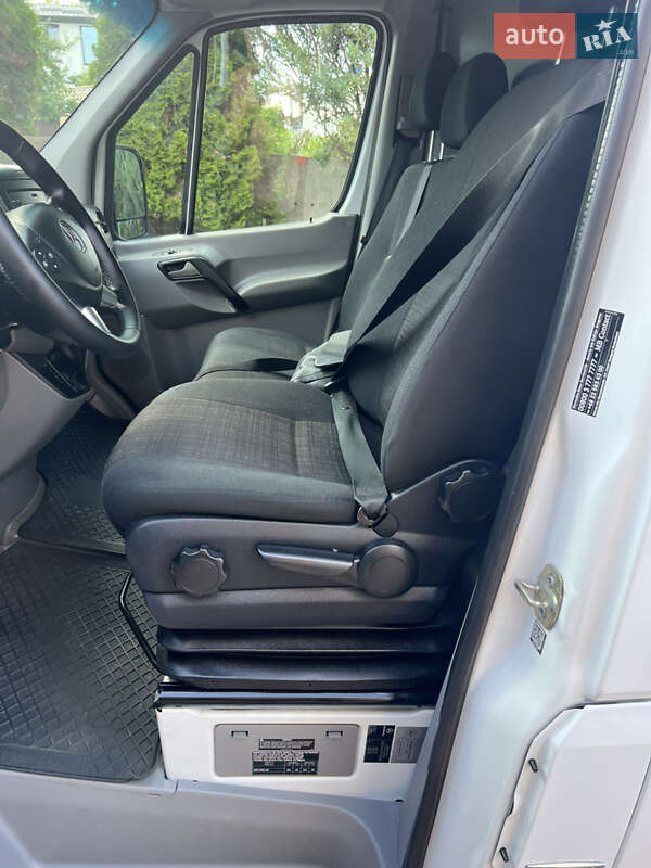 Вантажний фургон Mercedes-Benz Sprinter 2015 в Вінниці