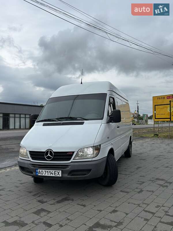 Mercedes-Benz Sprinter 2003
