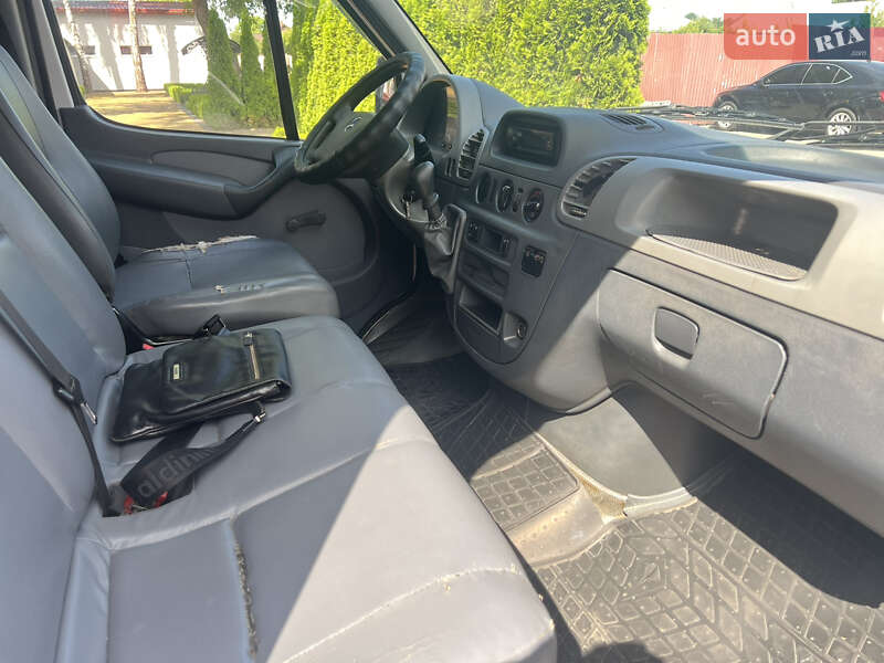 Вантажний фургон Mercedes-Benz Sprinter 2001 в Львові