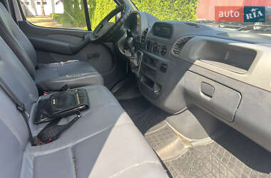 Грузовой фургон Mercedes-Benz Sprinter 2001 в 