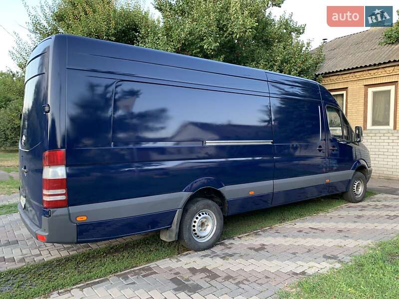 Грузовой фургон Mercedes-Benz Sprinter 2008 в 