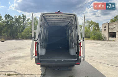 Грузовой фургон Mercedes-Benz Sprinter 2020 в 