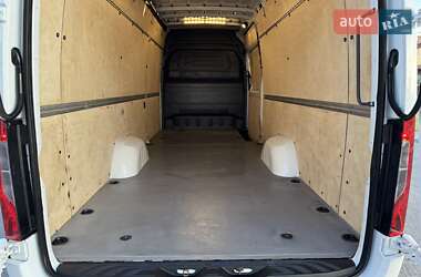 Грузовой фургон Mercedes-Benz Sprinter 2020 в 
