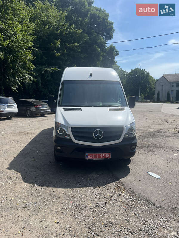 Вантажний фургон Mercedes-Benz Sprinter 2015 в Вінниці