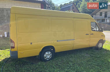 Грузовой фургон Mercedes-Benz Sprinter 2004 в 