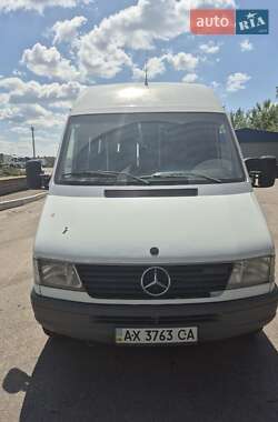 Пригородный автобус Mercedes-Benz Sprinter 2000 в 