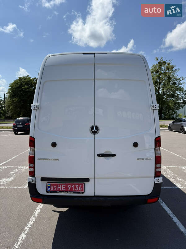 Грузовой фургон Mercedes-Benz Sprinter 2013 в Ровно