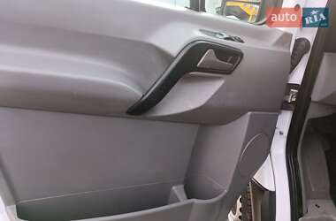 Грузовой фургон Mercedes-Benz Sprinter 2013 в 