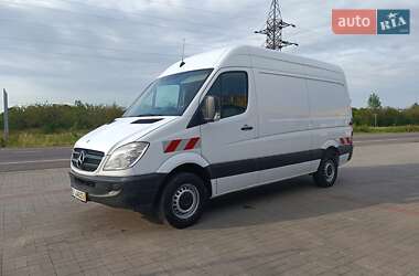 Грузовой фургон Mercedes-Benz Sprinter 2013 в 