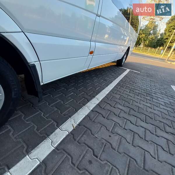 Пригородный автобус Mercedes-Benz Sprinter 2010 в Киеве
