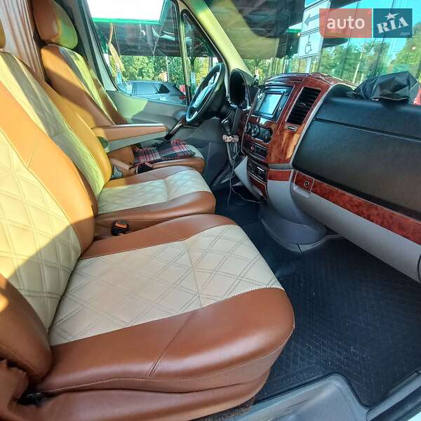 Пригородный автобус Mercedes-Benz Sprinter 2010 в Киеве