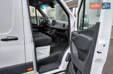 Вантажний фургон Mercedes-Benz Sprinter 2022 в 