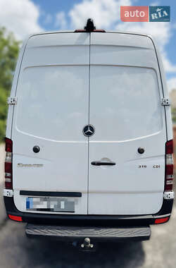 Грузовой фургон Mercedes-Benz Sprinter 2015 в 