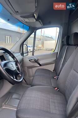 Грузовой фургон Mercedes-Benz Sprinter 2018 в 