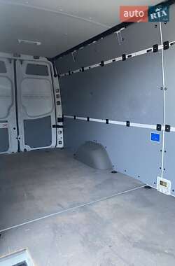 Грузовой фургон Mercedes-Benz Sprinter 2018 в 