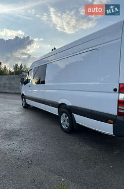 Грузовой фургон Mercedes-Benz Sprinter 2015 в 
