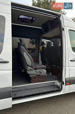 Грузовой фургон Mercedes-Benz Sprinter 2015 в 