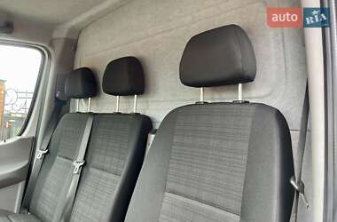 Грузовой фургон Mercedes-Benz Sprinter 2017 в 