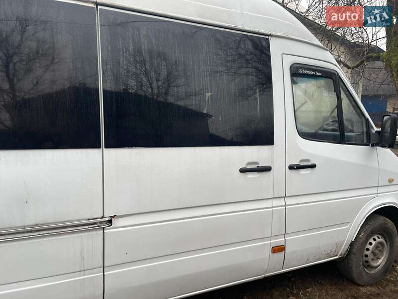 Микроавтобус Mercedes-Benz Sprinter 2000 в Хусте