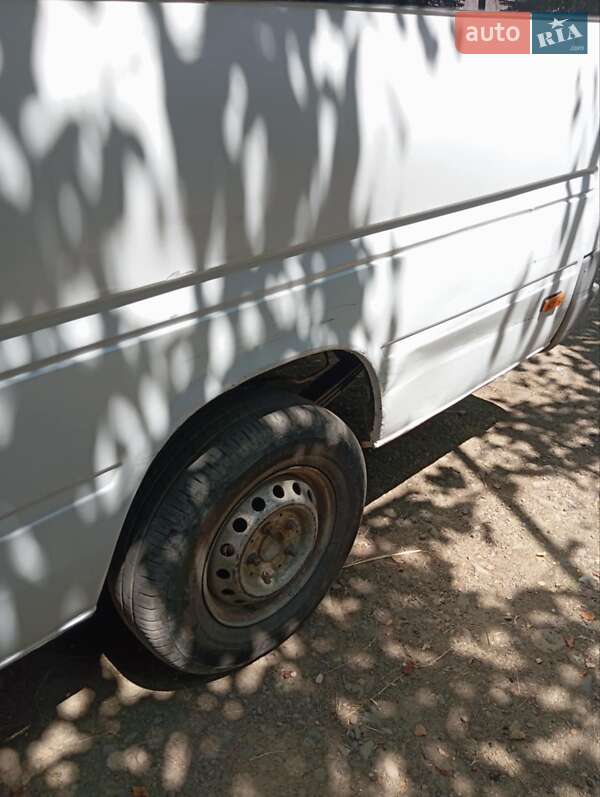 Микроавтобус Mercedes-Benz Sprinter 2000 в Хусте
