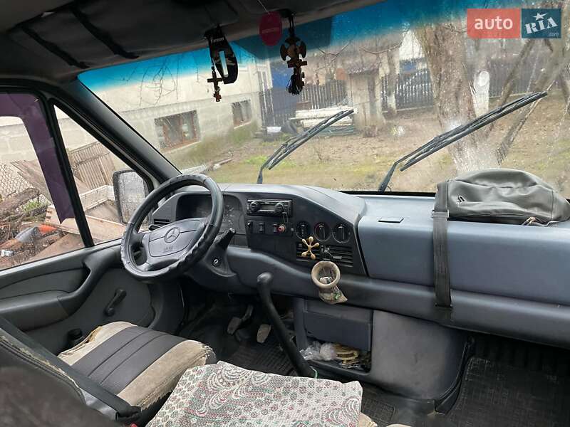 Микроавтобус Mercedes-Benz Sprinter 2000 в Хусте