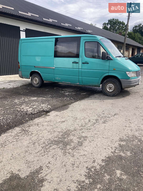 Грузовой фургон Mercedes-Benz Sprinter 1999 в Бориславе