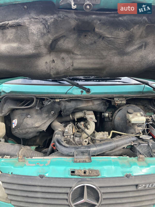 Грузовой фургон Mercedes-Benz Sprinter 1999 в Бориславе