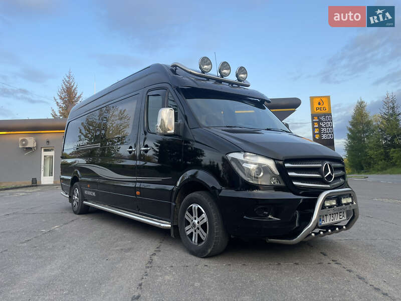 Вантажопасажирський фургон Mercedes-Benz Sprinter 2017 в Коломиї