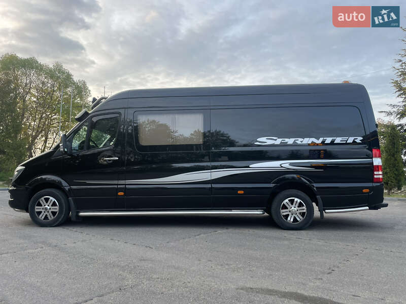 Вантажопасажирський фургон Mercedes-Benz Sprinter 2017 в Коломиї