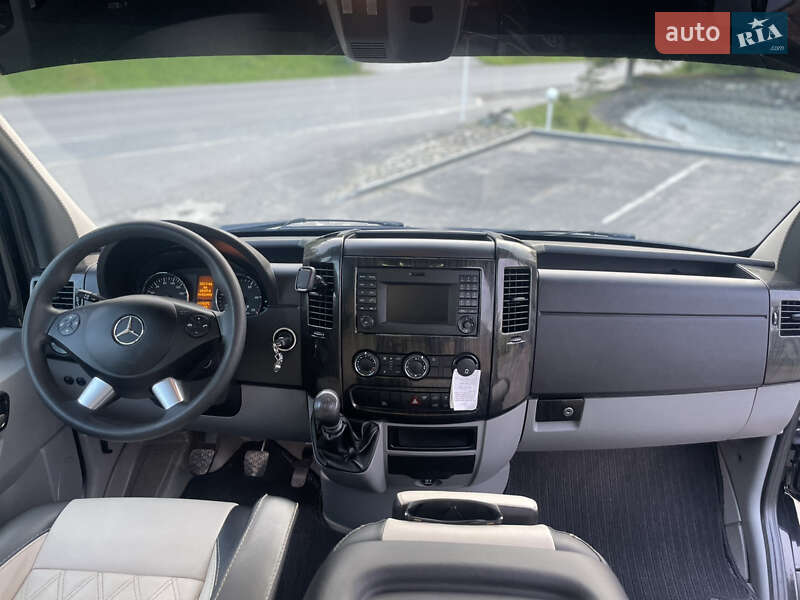 Вантажопасажирський фургон Mercedes-Benz Sprinter 2017 в Коломиї