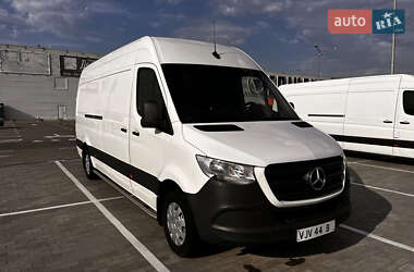 Грузовой фургон Mercedes-Benz Sprinter 2021 в 