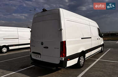 Грузовой фургон Mercedes-Benz Sprinter 2021 в 