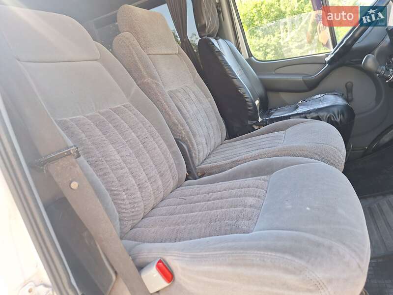 Мікроавтобус Mercedes-Benz Sprinter 2000 в Чернівцях