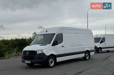 Грузовой фургон Mercedes-Benz Sprinter 2020 в 