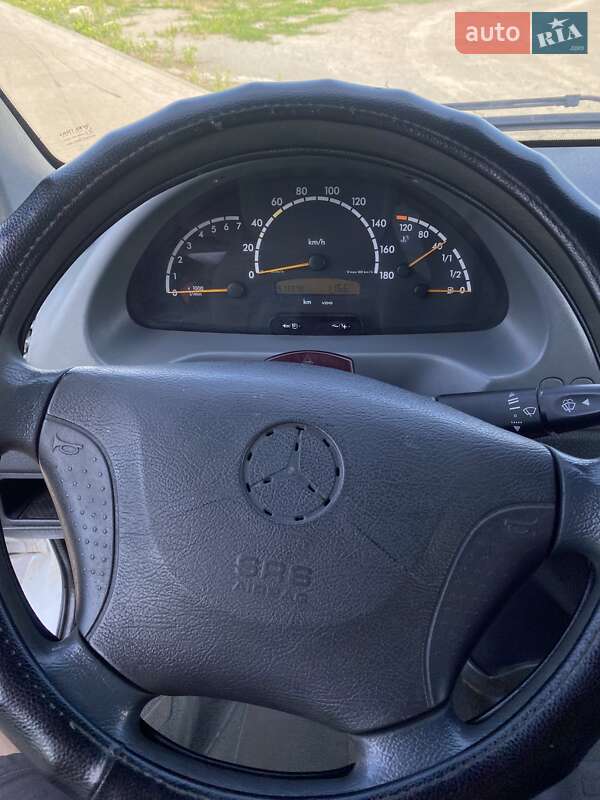 Грузовой фургон Mercedes-Benz Sprinter 2004 в Ровно