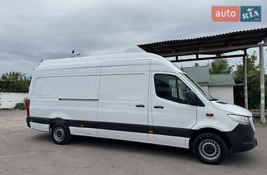 Грузовой фургон Mercedes-Benz Sprinter 2020 в 