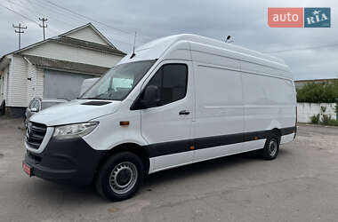 Грузовой фургон Mercedes-Benz Sprinter 2020 в 