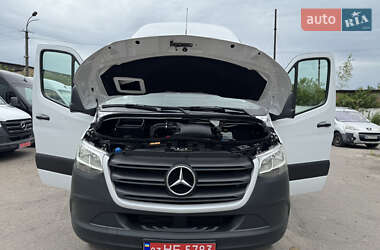 Грузовой фургон Mercedes-Benz Sprinter 2020 в 