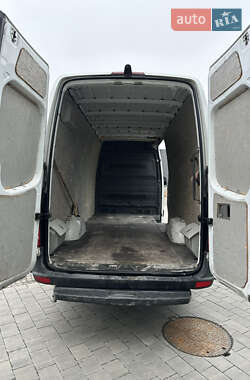 Грузовой фургон Mercedes-Benz Sprinter 2017 в 