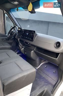 Грузопассажирский фургон Mercedes-Benz Sprinter 2018 в 