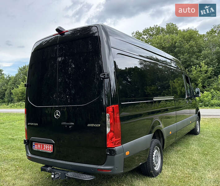Грузопассажирский фургон Mercedes-Benz Sprinter 2020 в Кадубовцах