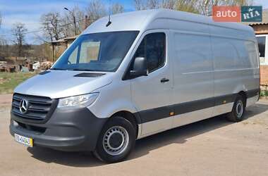 Грузовой фургон Mercedes-Benz Sprinter 2020 в 